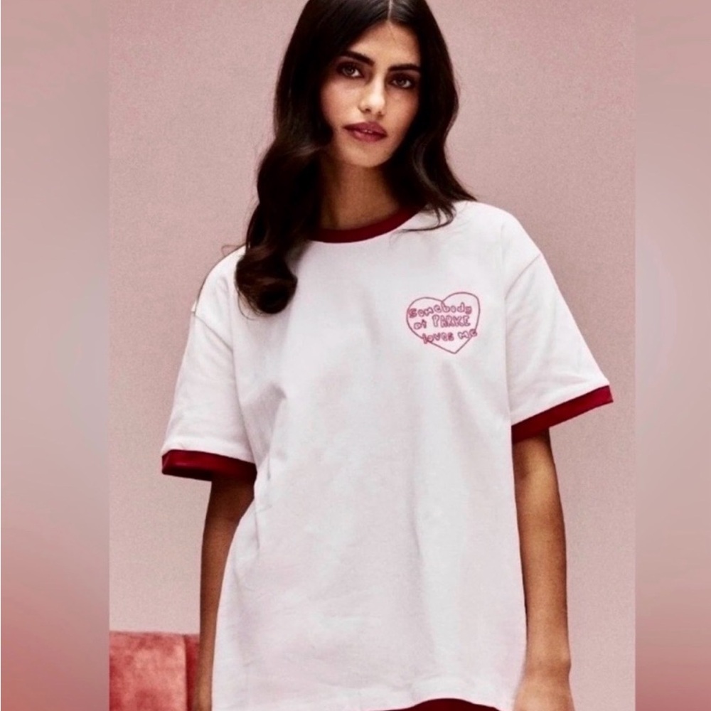 Parke 2026 valentines somebody loves me tee